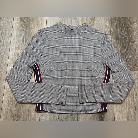 iris Women’s Y2K Long Sleeve Crop Top Grid Size Small - Picture 1 of 16